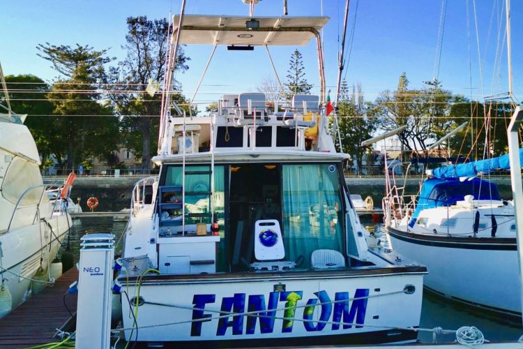 Big Game Fishing FANTOM Boat